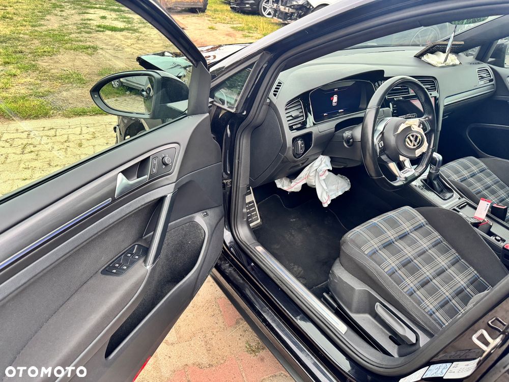 Volkswagen Golf 1.4 GTE Plug-In-Hybrid DSG - 24