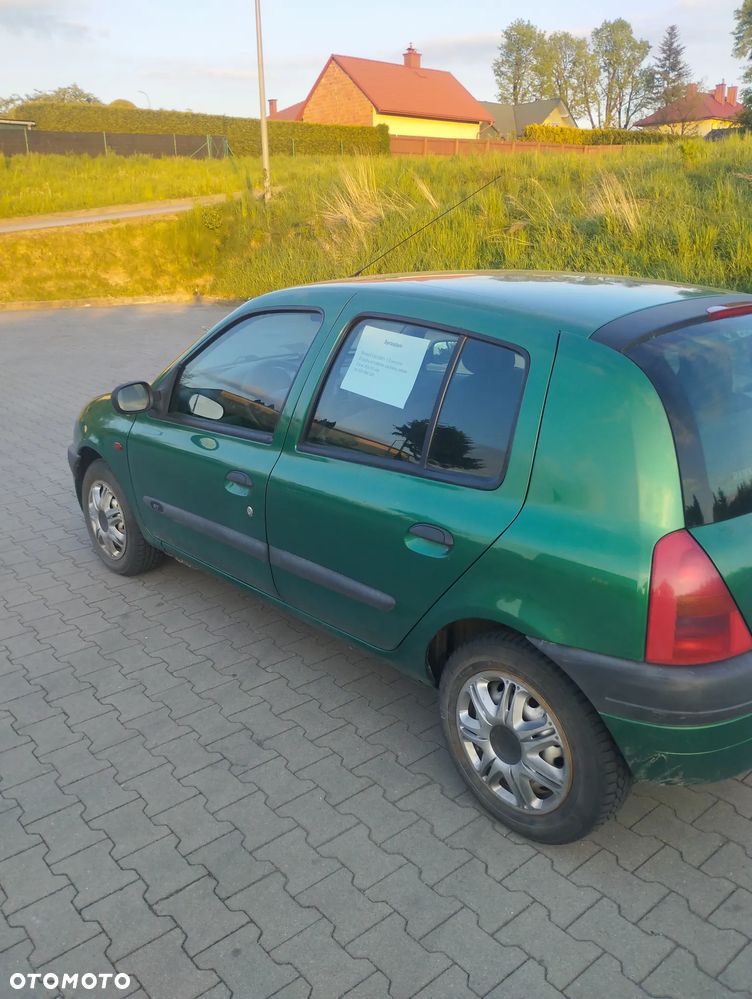 Renault Clio 1.2i RT - 3