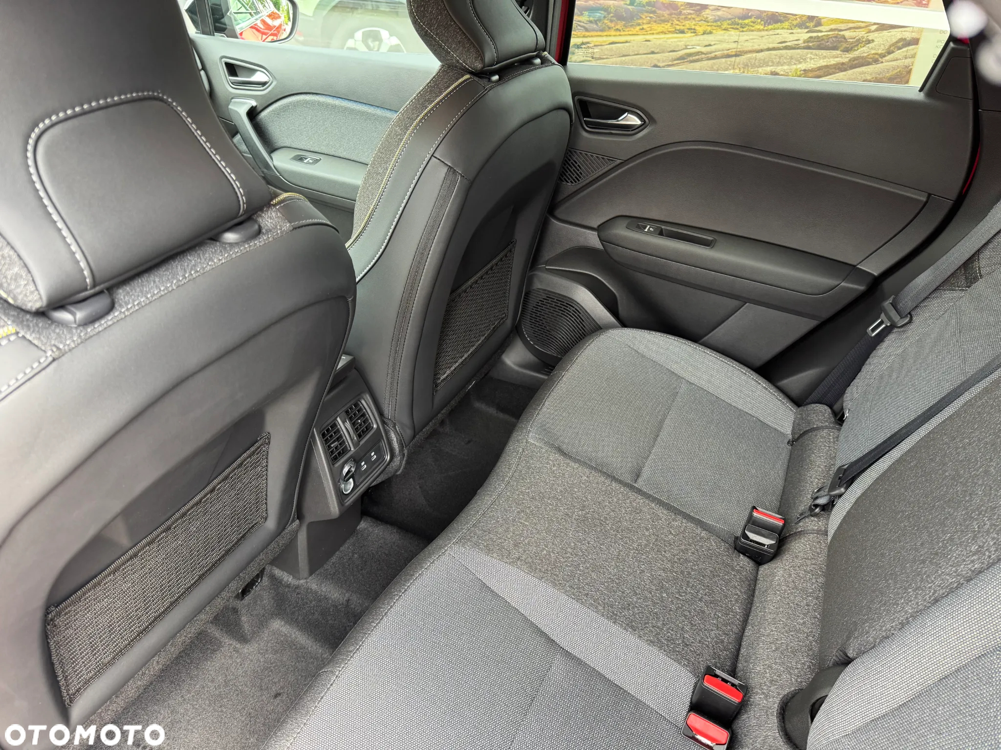 Renault Symbioz 1.6 E-Tech Full Hybrid 145 Techno - 17
