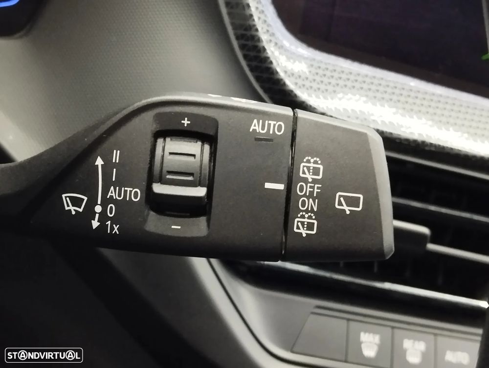 BMW 116 d Pack Desportivo M - 23