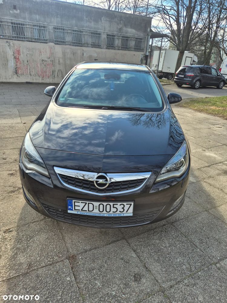 Opel Astra 1.4 T Cosmo - 3