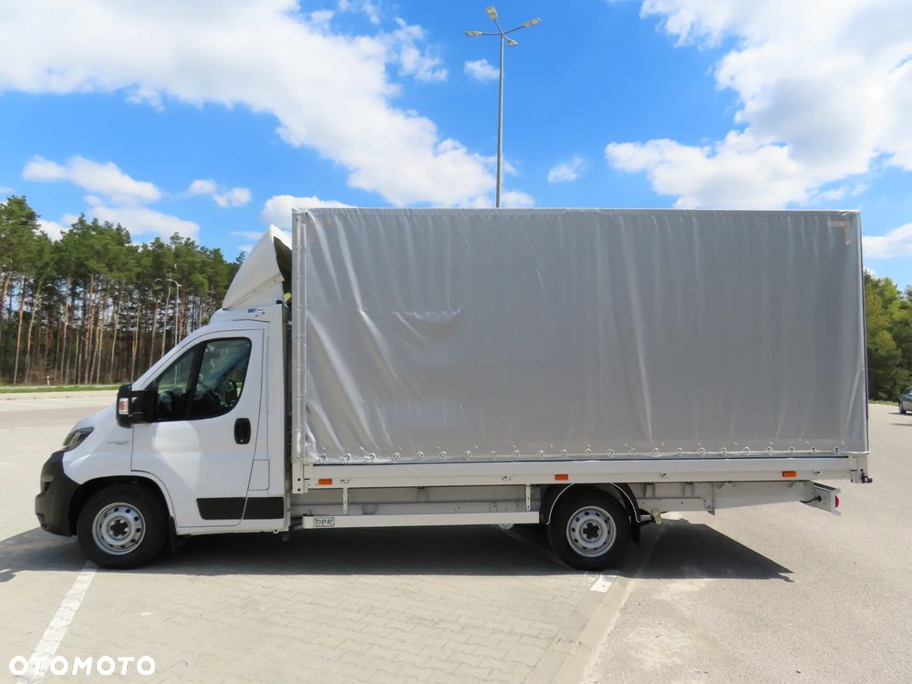 Fiat Ducato seria 7 MAXI L4 2.3 MultiJet II 180 KM POWER FIRANA 10 E.Palet Skrzynia Plandeka 4916 mm Dł. WZMCNIANY Rozstaw Osi 4035 mm, DMC 3500 Kg, Ładowność 1180 Kg, FULL Opcja Wyposażenia, Android Auto/Carplay, Stan Wizualny I Techniczny NOWY Tak Jak Z Taśmy Produkcyjnej Gotowy Dostępny OKAZJA POLECAM - 6