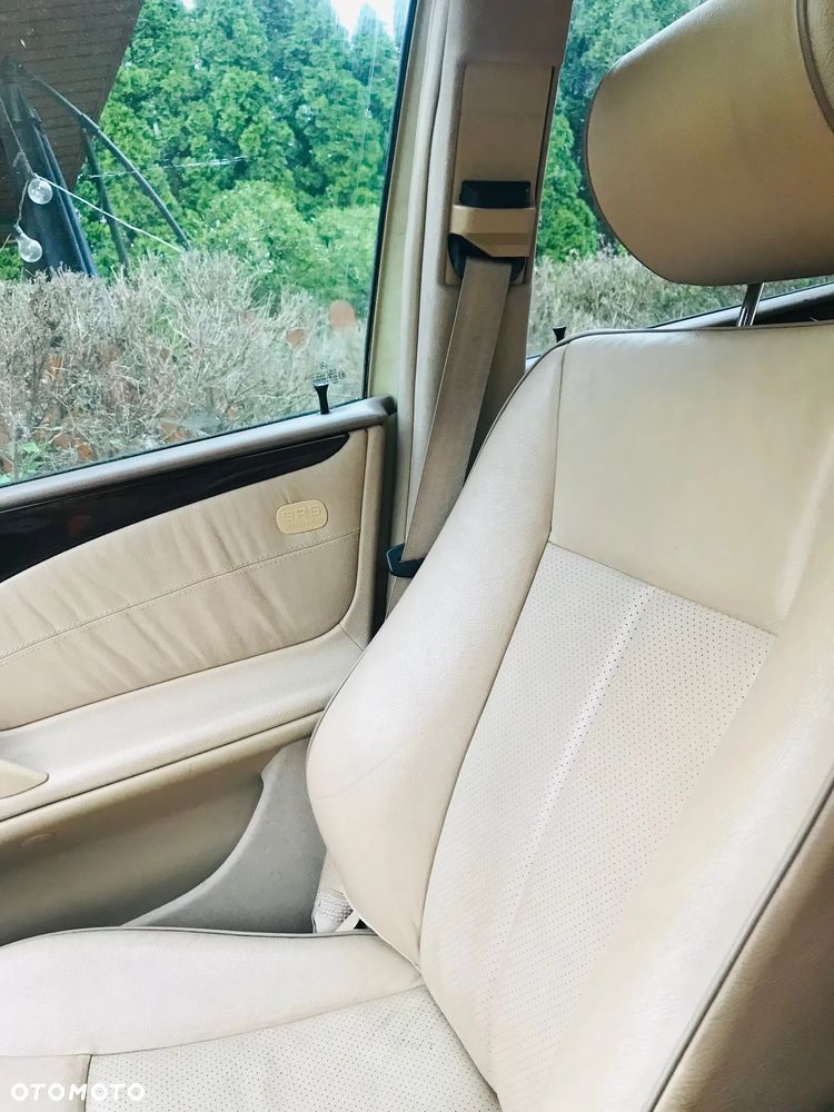 Mercedes-Benz Klasa E 320 T 4-Matic Avantgarde - 23