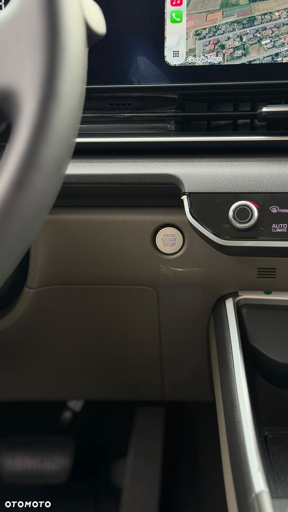 Kia Carnival - 25
