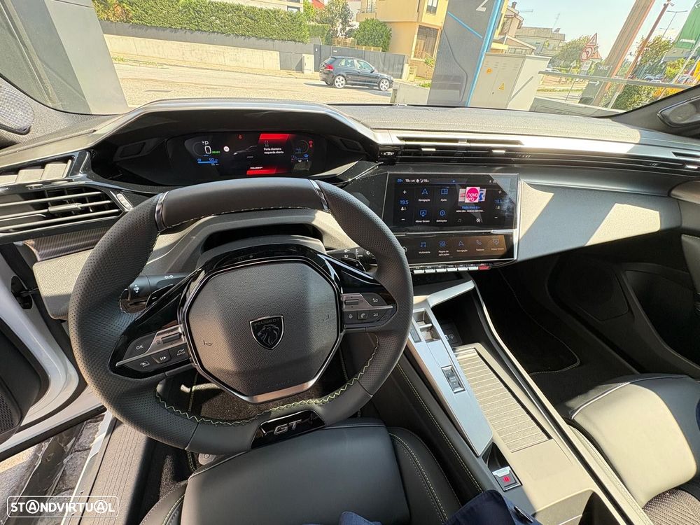 Peugeot E-408 58 kWh GT - 10