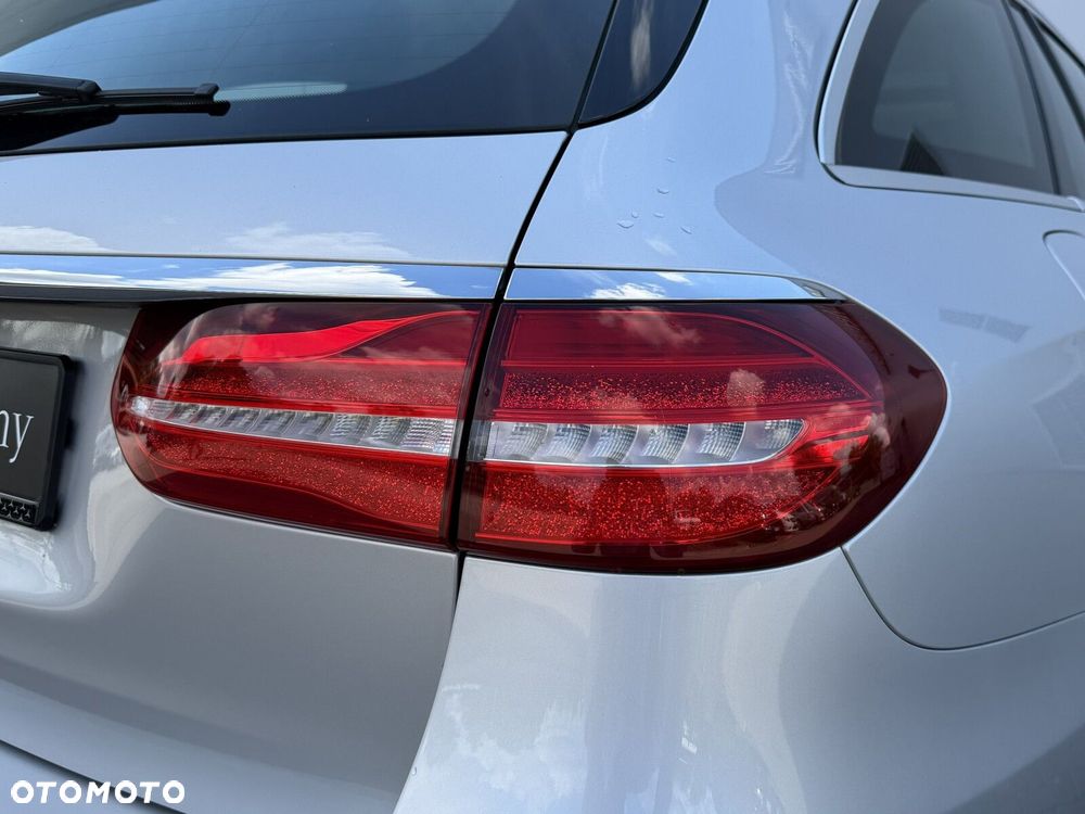 Mercedes-Benz Klasa E 220 d Exclusive - 11