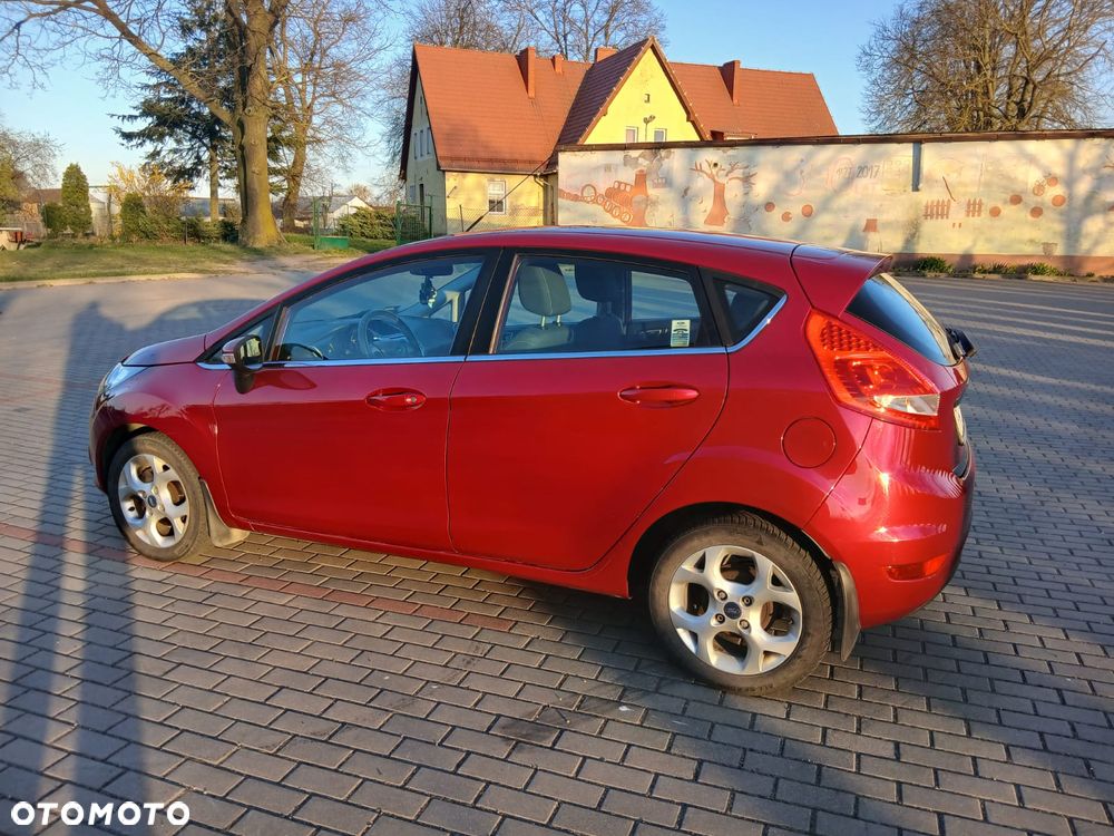 Ford Fiesta 1.25 Titanium EU5 - 4
