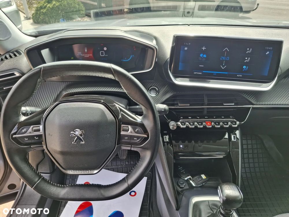 Peugeot 2008 1.2 PureTech Allure Pack S&S - 18