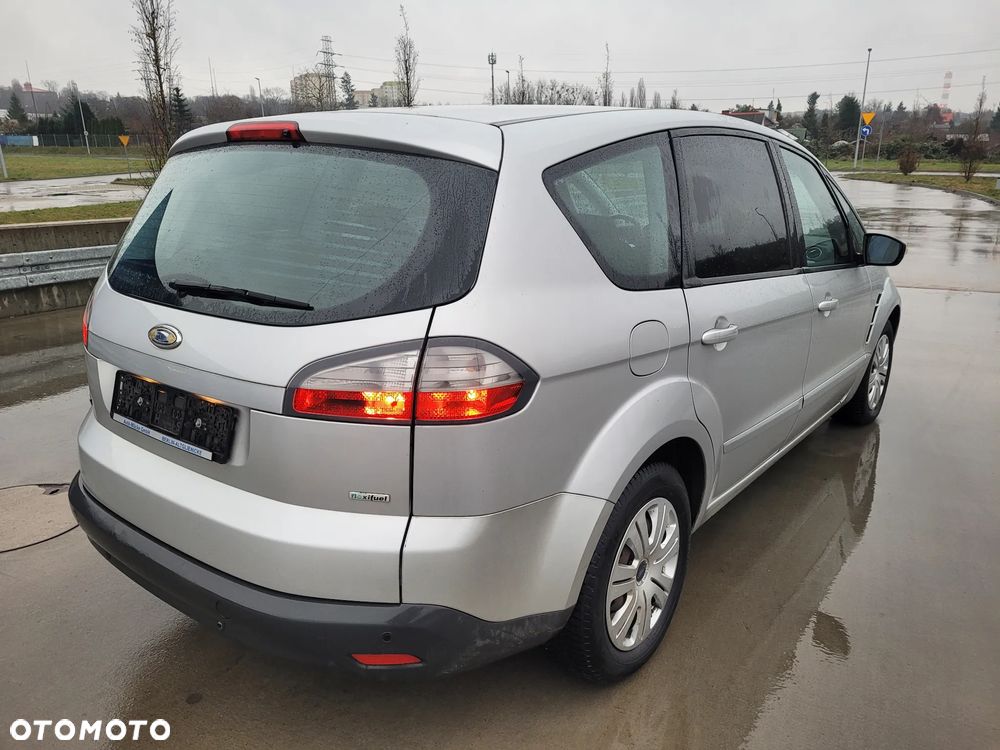 Ford S-Max - 31