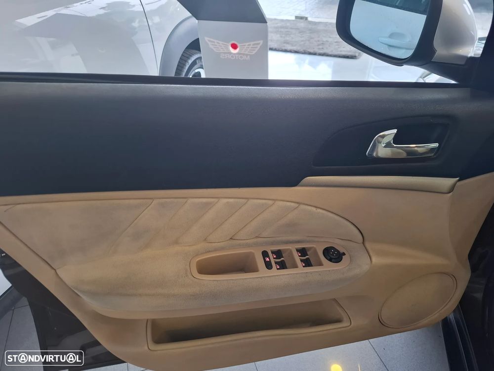 Alfa Romeo 159 Sportwagon 1.9 JTDm 16V - 8