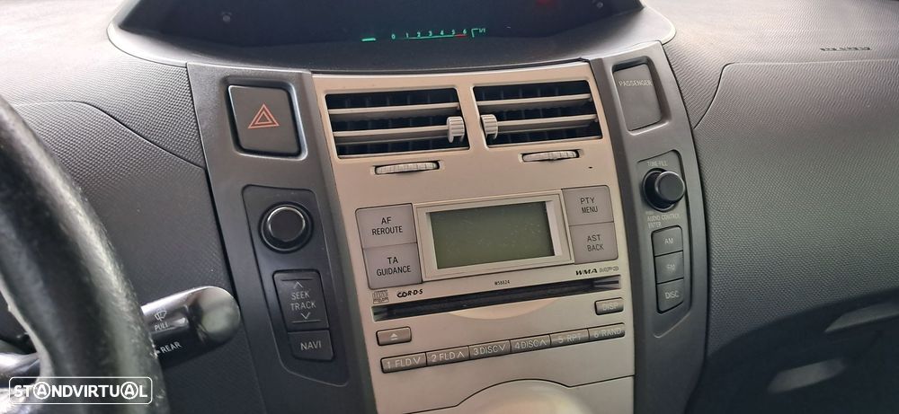 Toyota Yaris 1.4 D-4D - 7