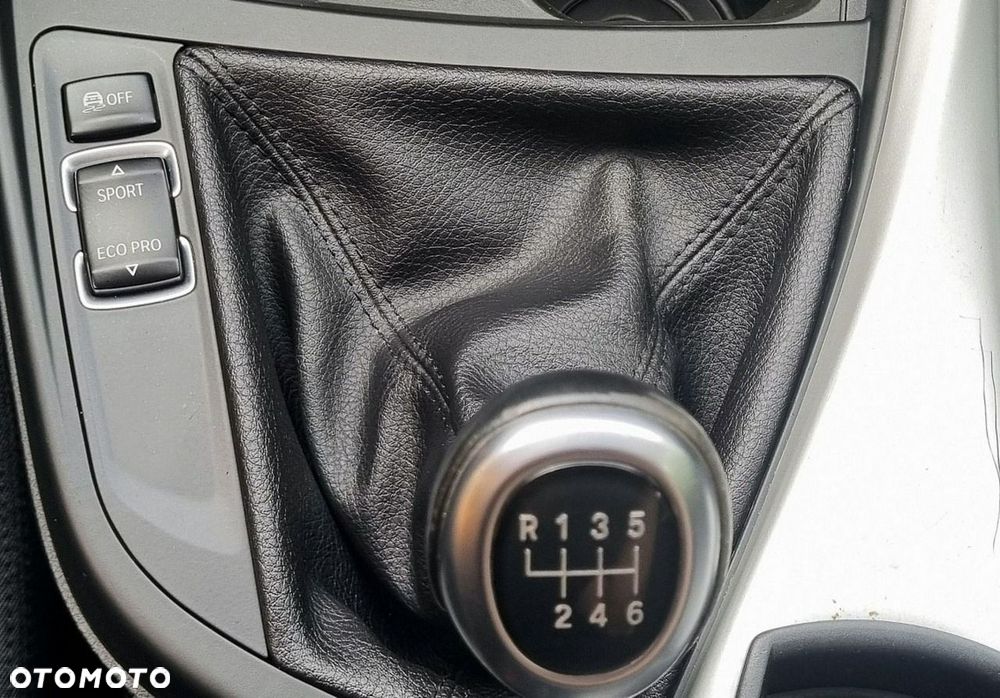 BMW Seria 1 - 15