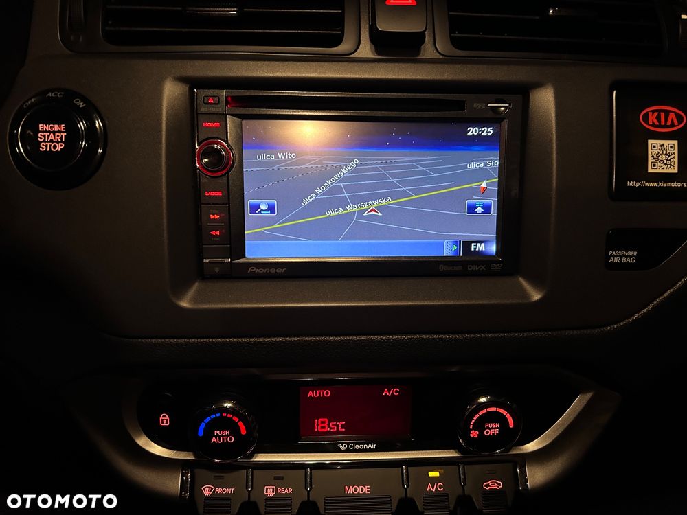 Kia Rio 1.2 Dream Team Edition - 9