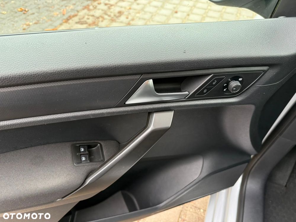 Volkswagen Caddy 1.4 TGI Trendline DSG - 13