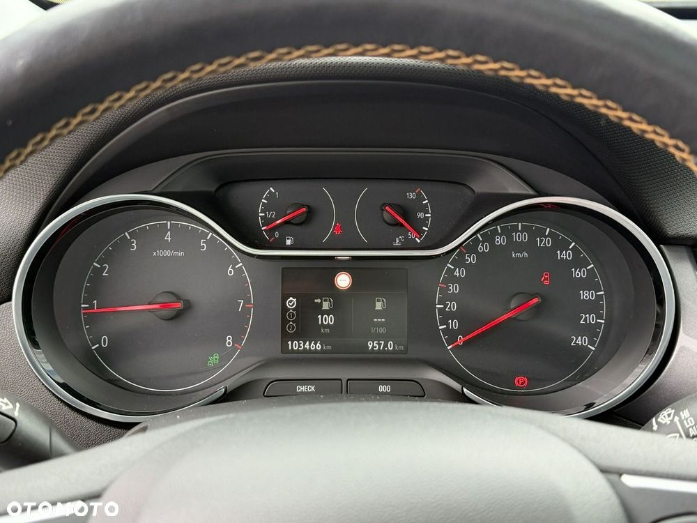 Opel Crossland X - 32