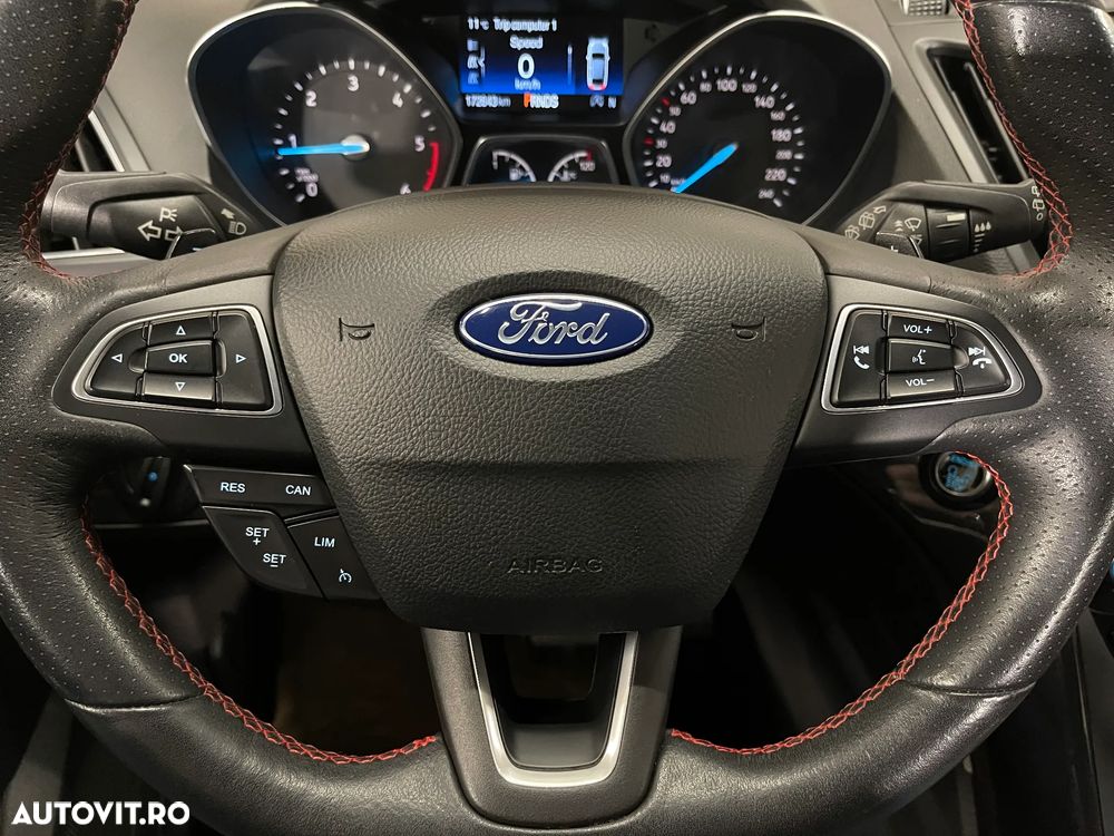 Ford Kuga 2.0 TDCi 4x4 Aut. ST-Line - 22