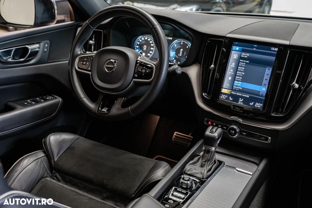Volvo XC 60 D5 AWD Geartronic RDesign - 13