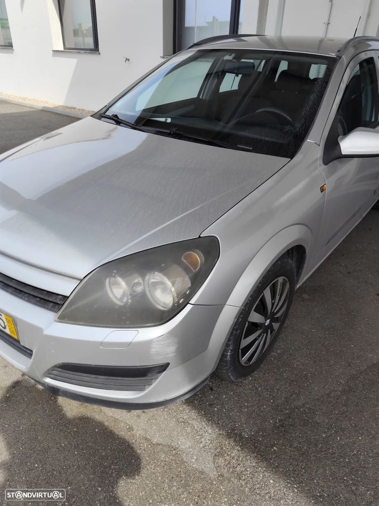 Opel Astra Caravan - 11