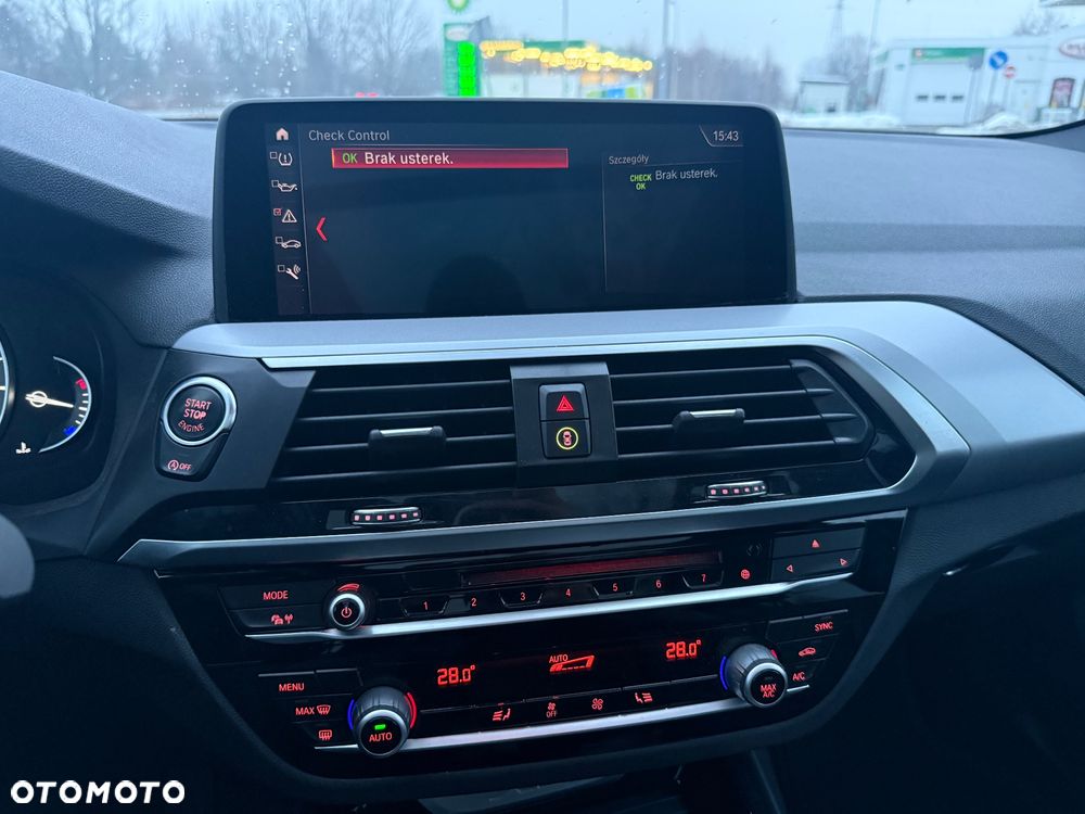 BMW X3 xDrive20i sport - 27