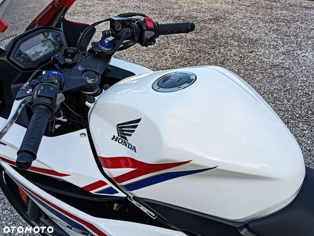 Honda CBR - 22