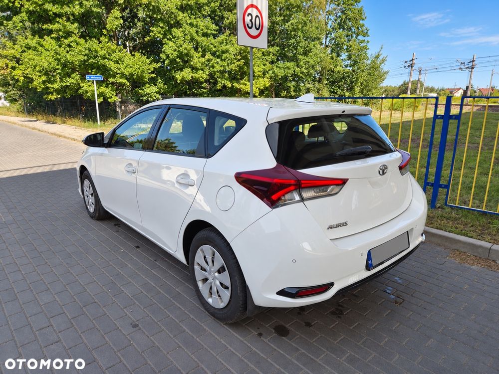 Toyota Auris 2018 photo 5