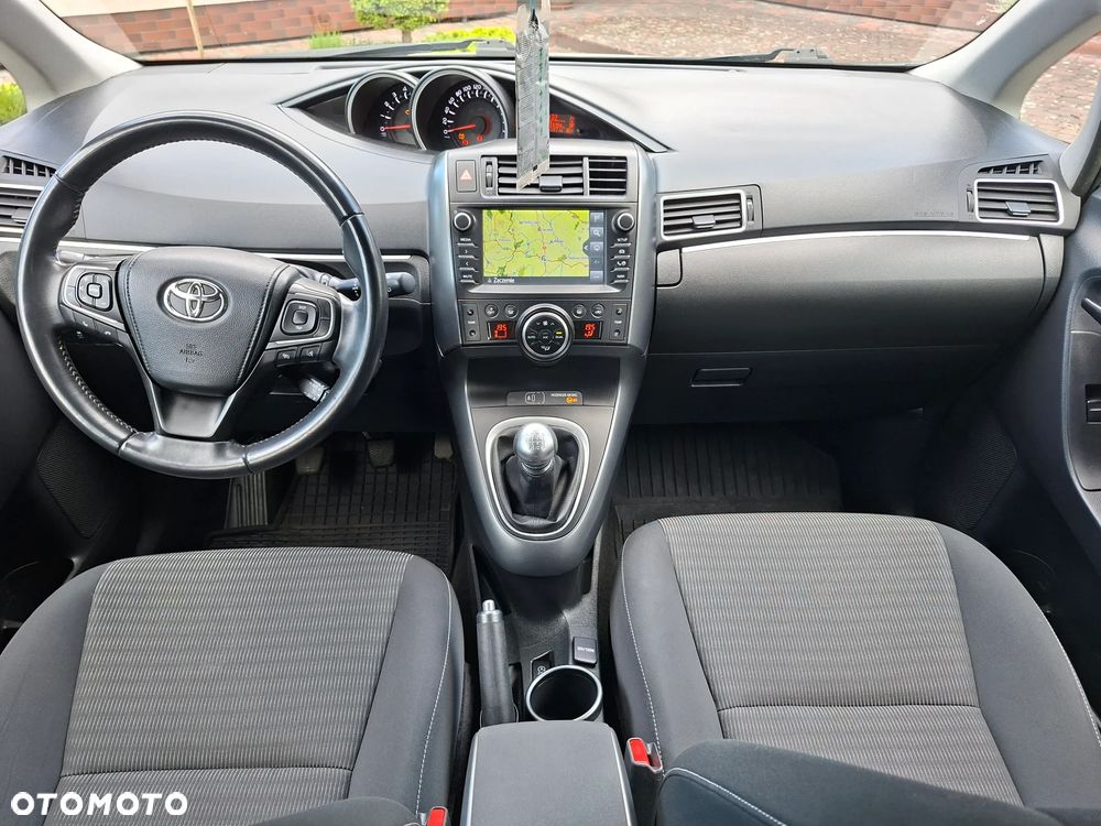 Toyota Verso 1.6 D-4D Premium - 22