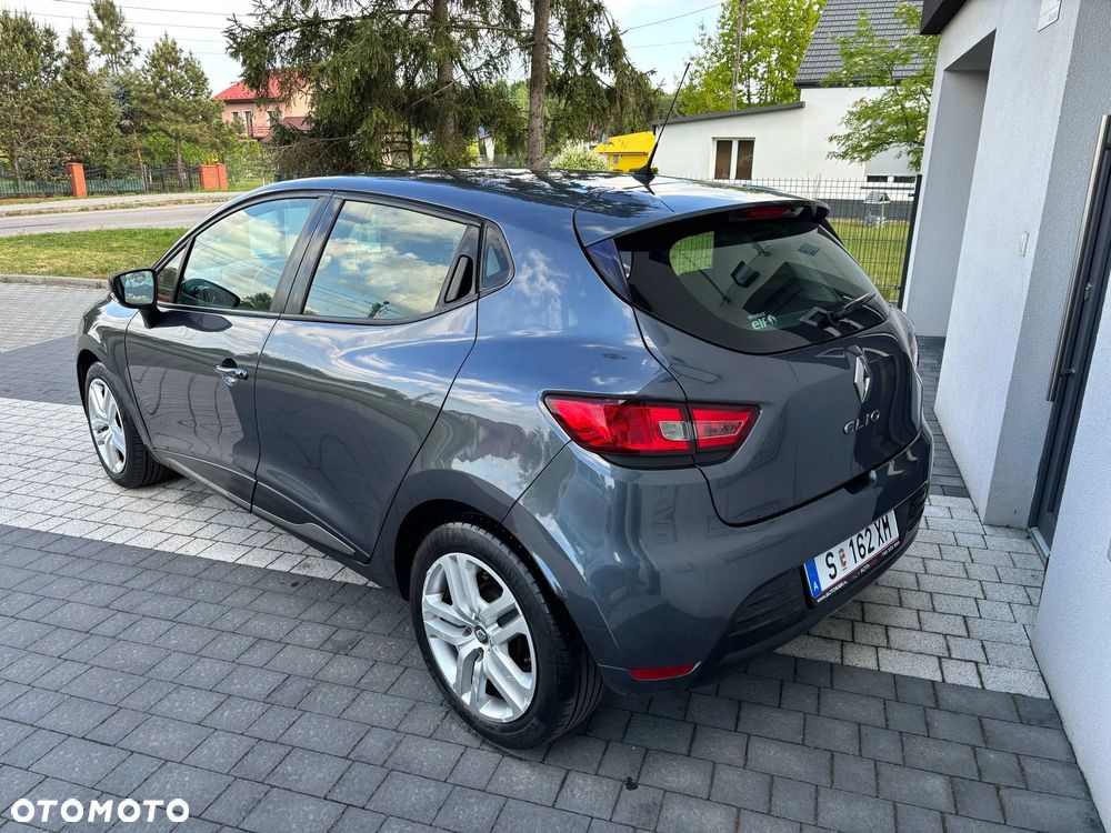 Renault Clio 1.2 16V 75 Life - 14