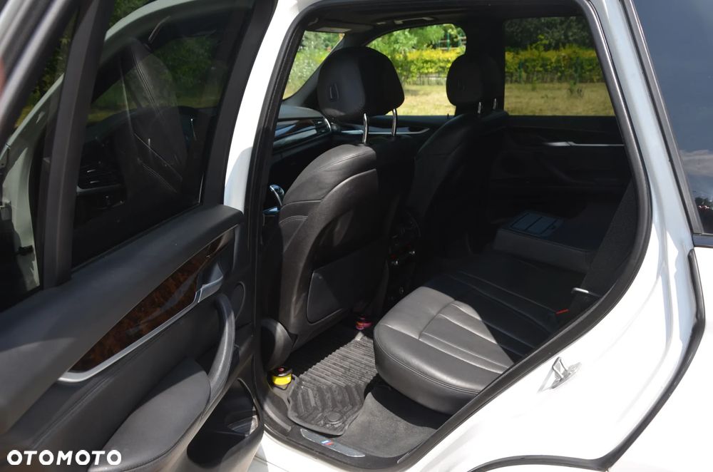 BMW X5 xDrive35i - 14