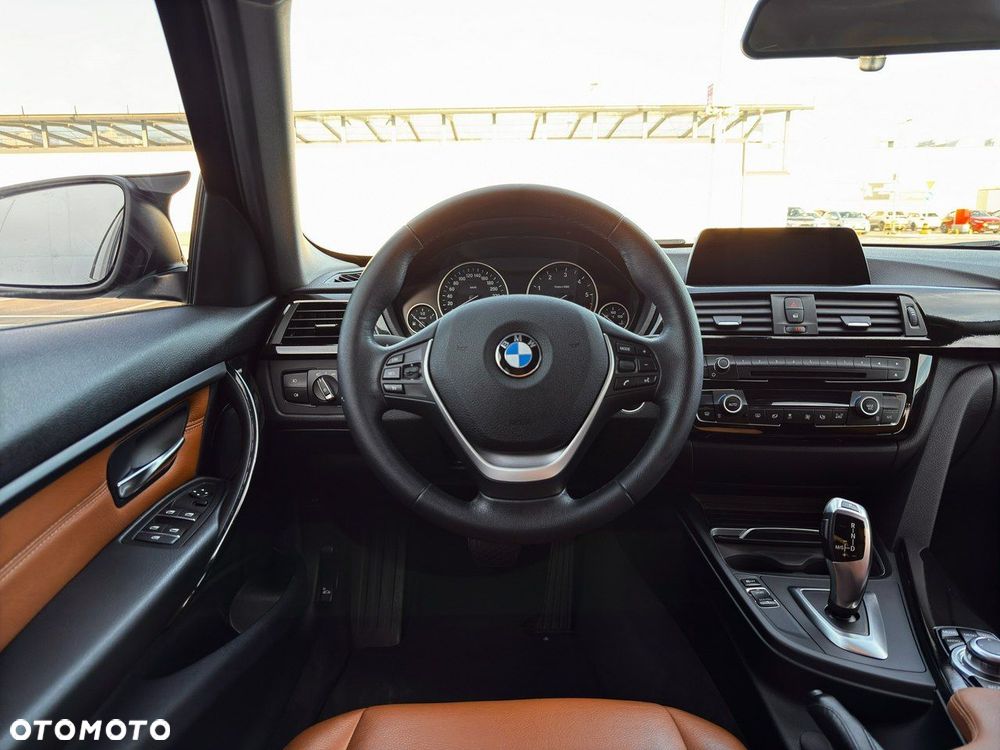 BMW Seria 3 320d Efficient Dynamics - 28