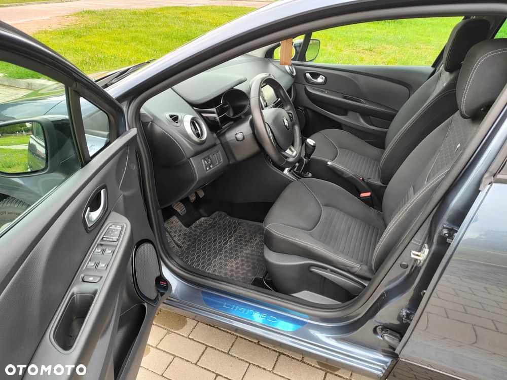 Renault Clio 1.2 16V Limited - 12