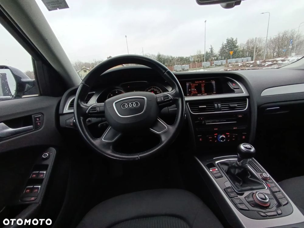 Audi A4 Avant 2.0 TDI DPF Ambiente - 11
