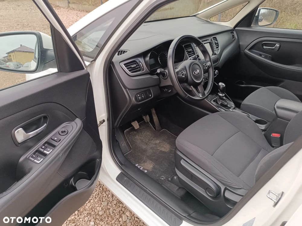 Kia Carens 1.6 CVVT Vision - 26