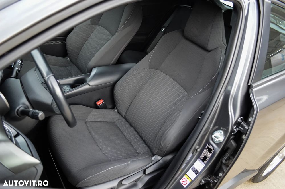 Toyota C-HR Hybrid Business-Edition - 18