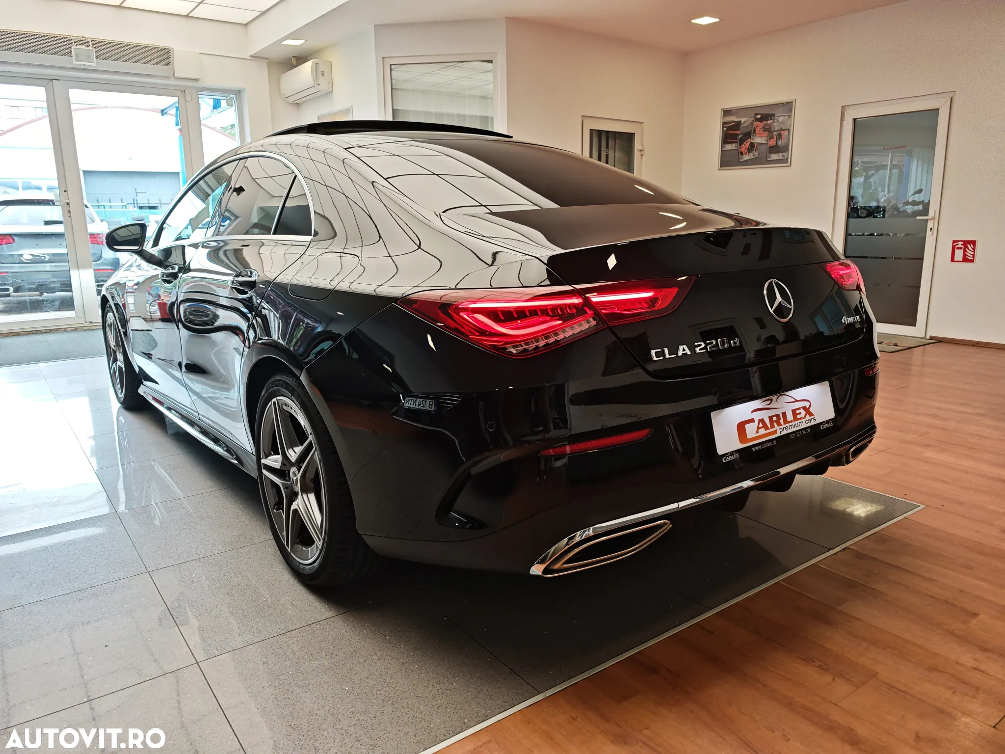 Mercedes-Benz CLA 220 d 4MATIC Coupe Aut. - 4