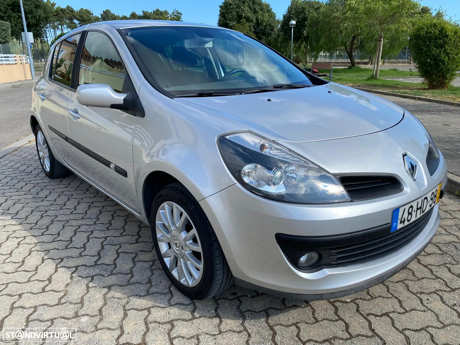 Renault Clio 1.2 16V Dynamique S - 4