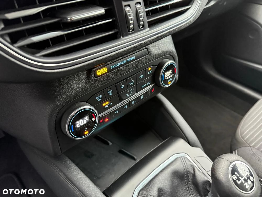 Ford Focus 1.5 EcoBlue STart-Stopp-System TITANIUM - 18