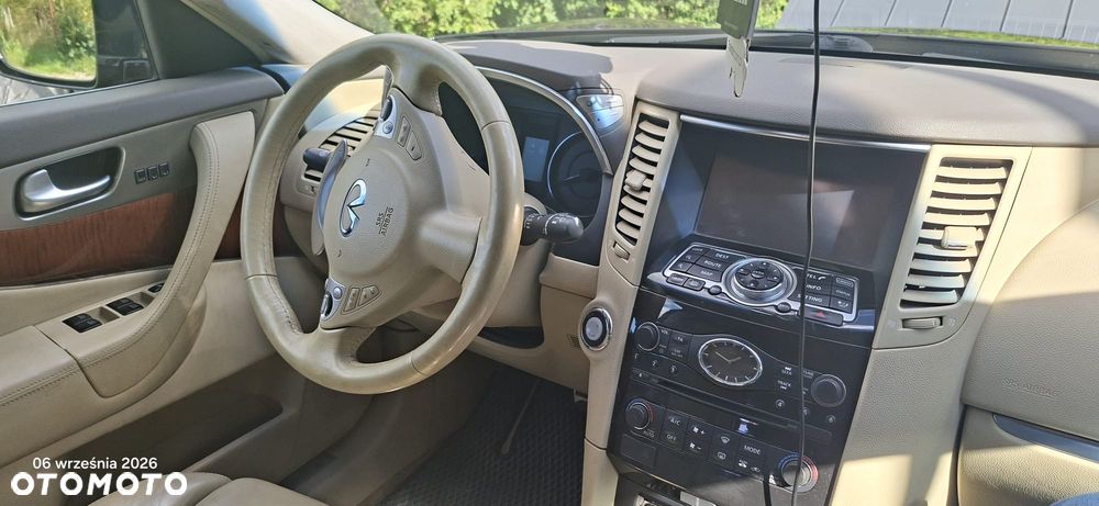 Infiniti Q70 3.7 Sport Tech EU6 - 13