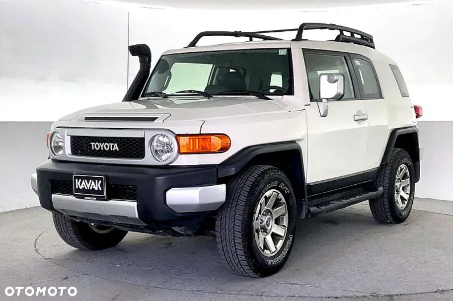 Toyota FJ - 4