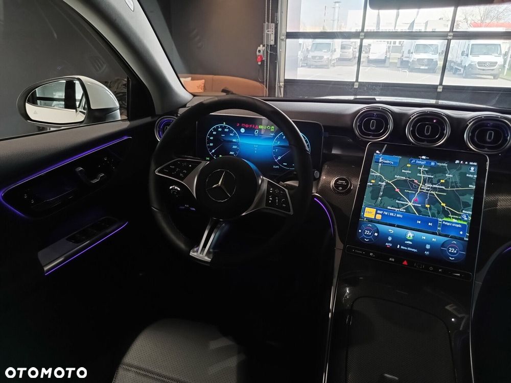 Mercedes-Benz GLC - 12