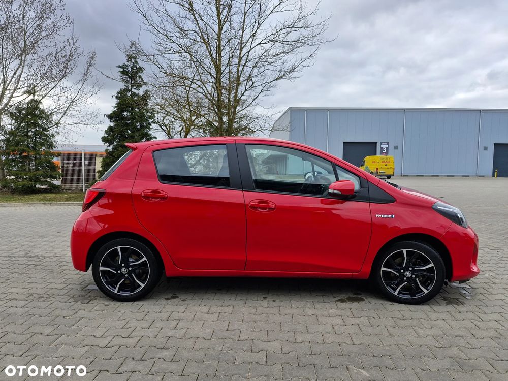 Toyota Yaris Hybrid 100 Active EU6 - 5