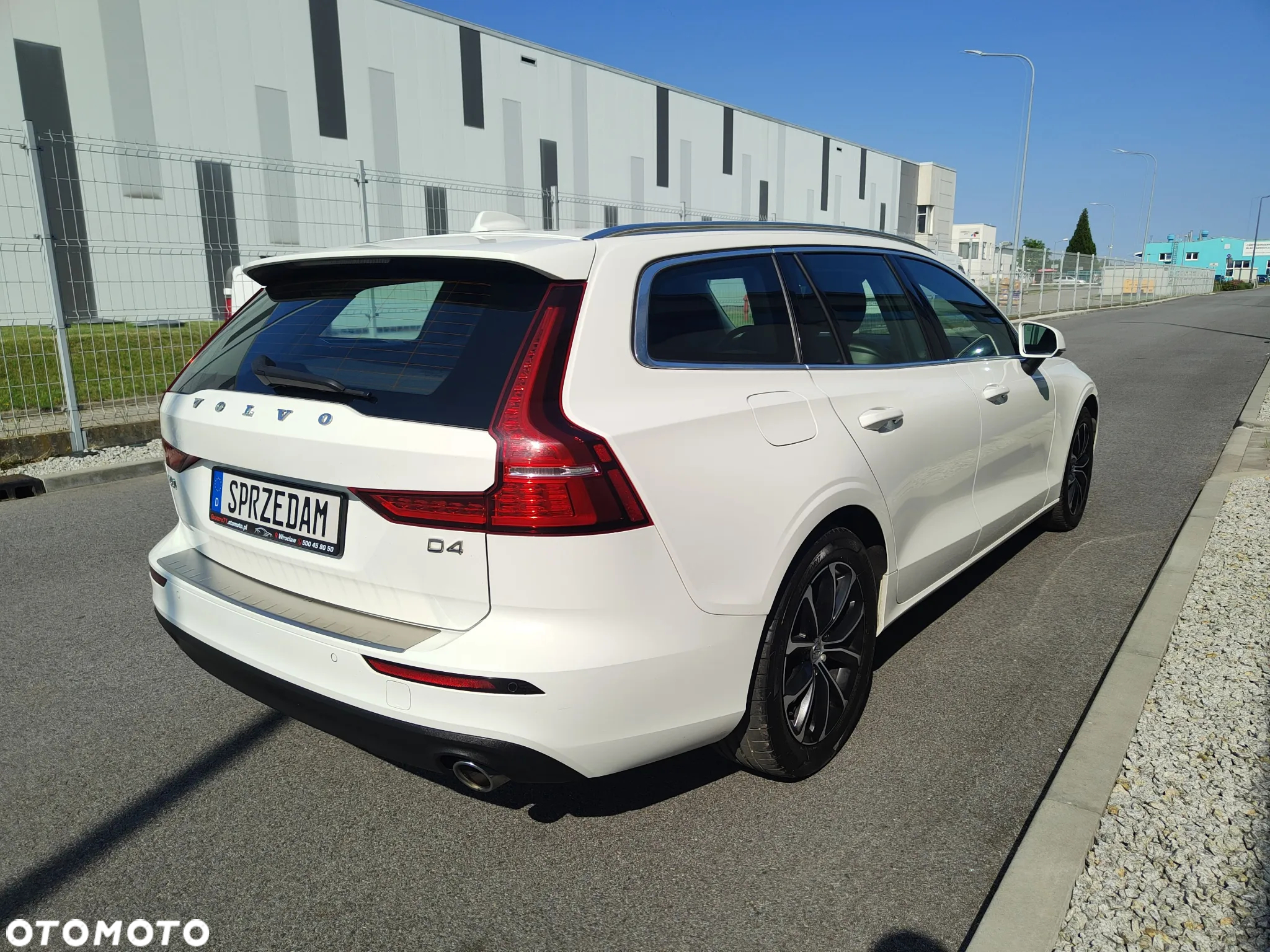 Volvo V60 D4 Geartronic Momentum Pro - 4