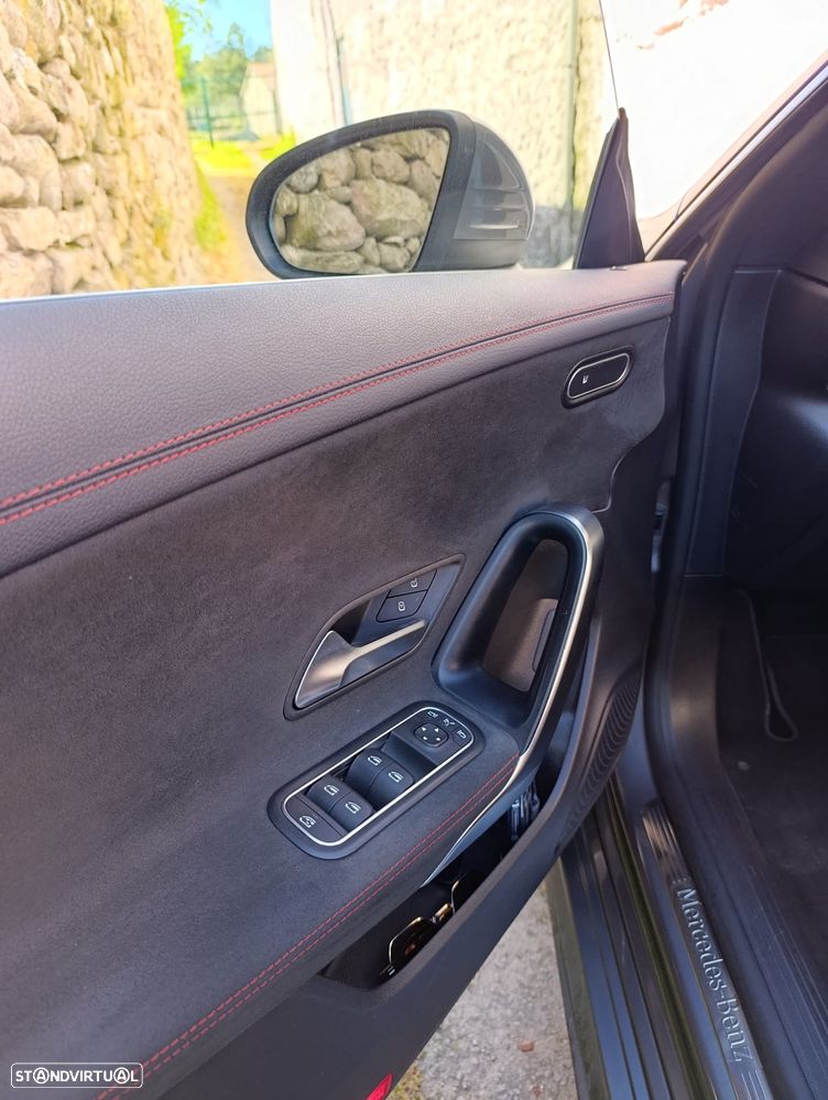 Mercedes-Benz CLA 250 e 8G-DCT AMG Line - 11