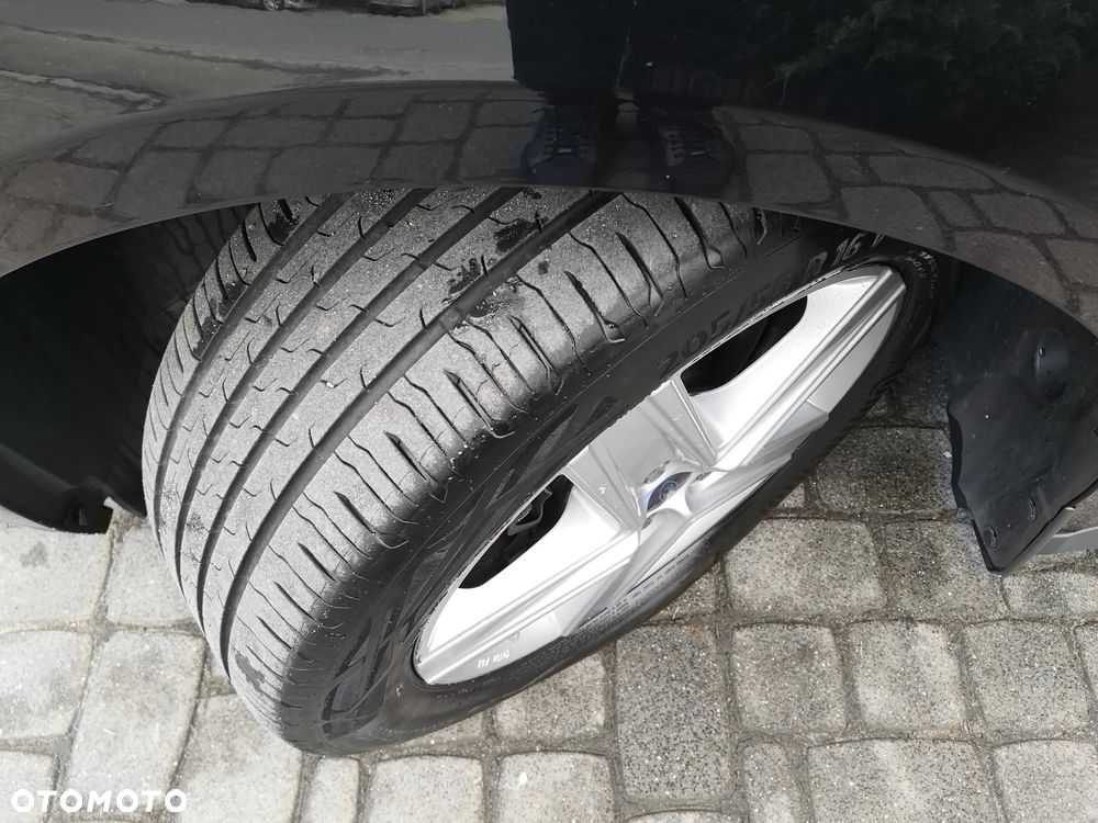 Ford Tourneo Connect Grand - 36