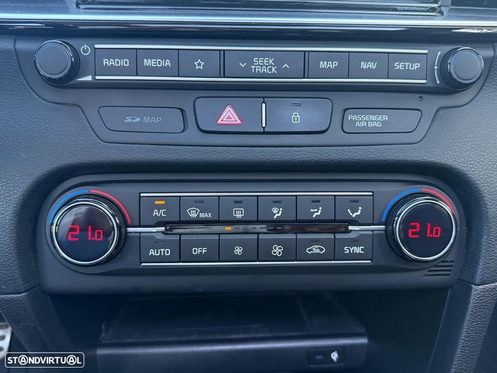 Kia Ceed SW 1.4 T-GDI DCT OPF Platinum Edition - 37