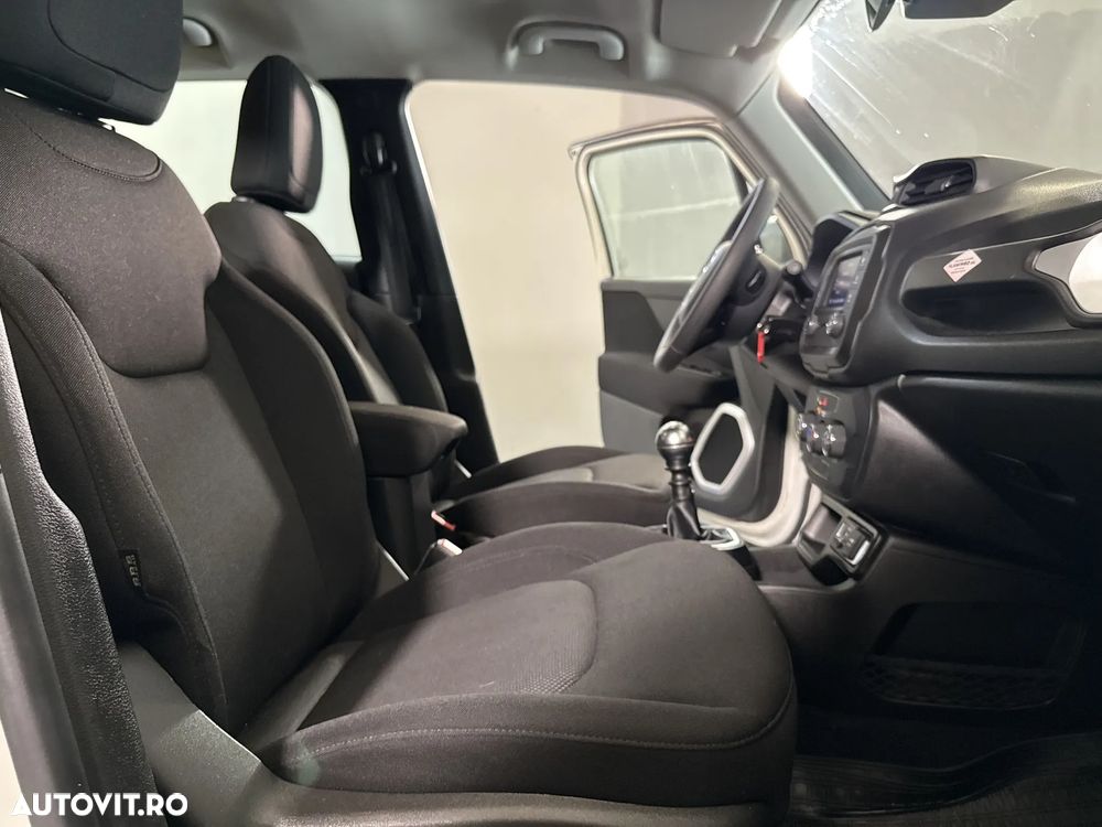 Jeep Renegade - 12