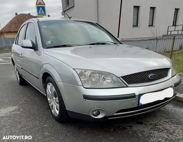 Ford Mondeo 1.8 Ambiente - 2
