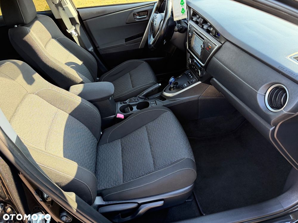 Toyota Auris - 12