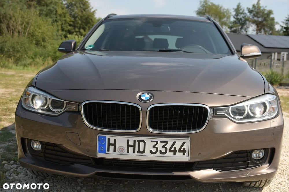 BMW Seria 3 318d Blue Performance Luxury Line - 12