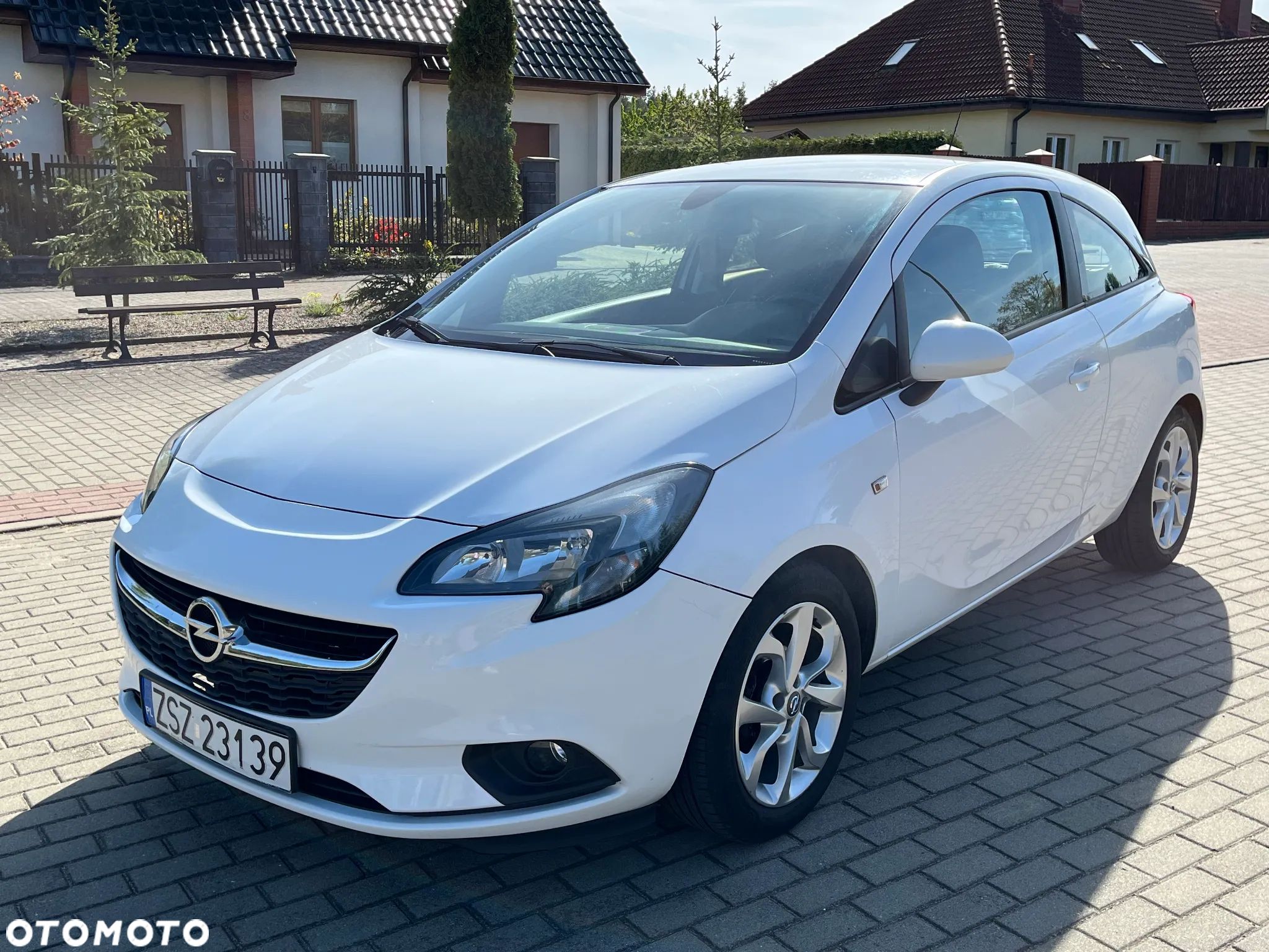 Opel Corsa 1.4 Enjoy - 1