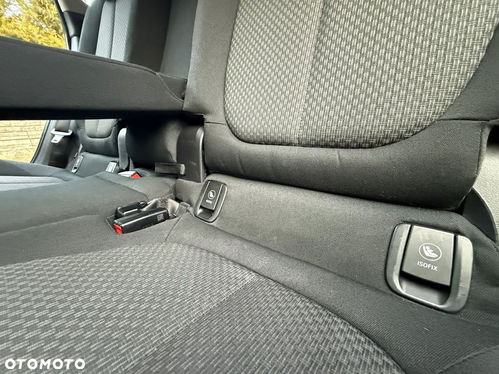 BMW Seria 2 218d Sport Line - 13